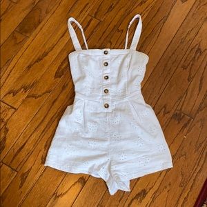 Hollister Eyelet Laced Romper, Tortoise Buttons.